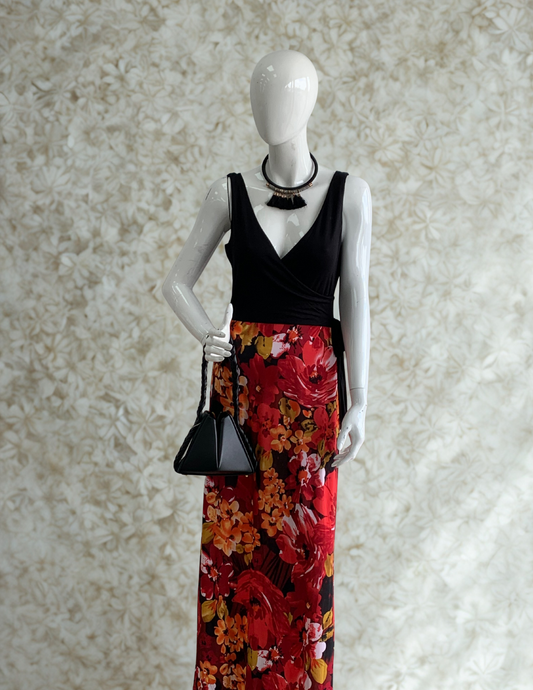 Elegant Floral Maxi Dress – Black & Red Contrast